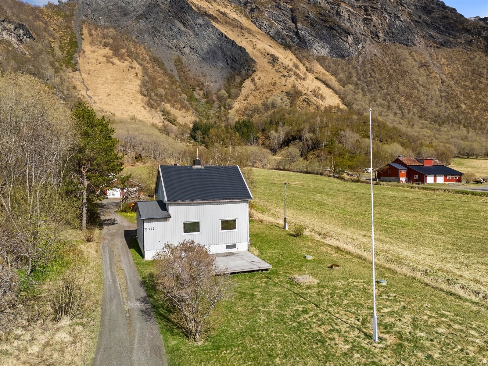 Usjenert beliggenhet i naturskjønne omgivelser Galleribilde