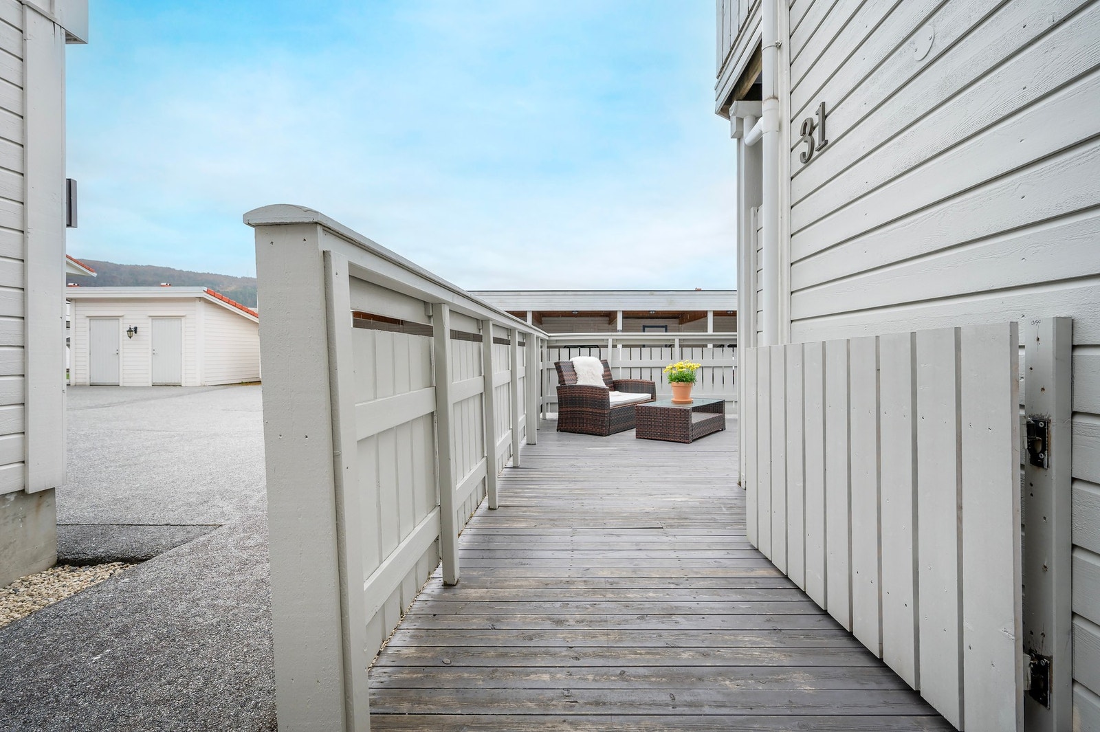Port inn til terrassen. Galleribilde