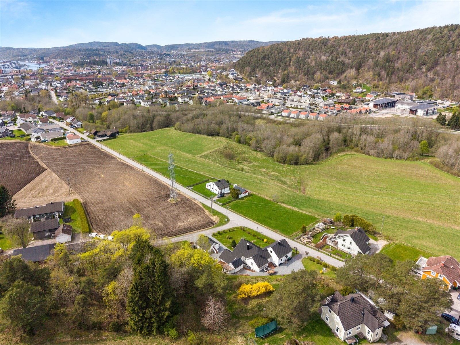 En sjelden mulighet til å bygge nytt i et veletablert og naturskjønt område. Galleribilde