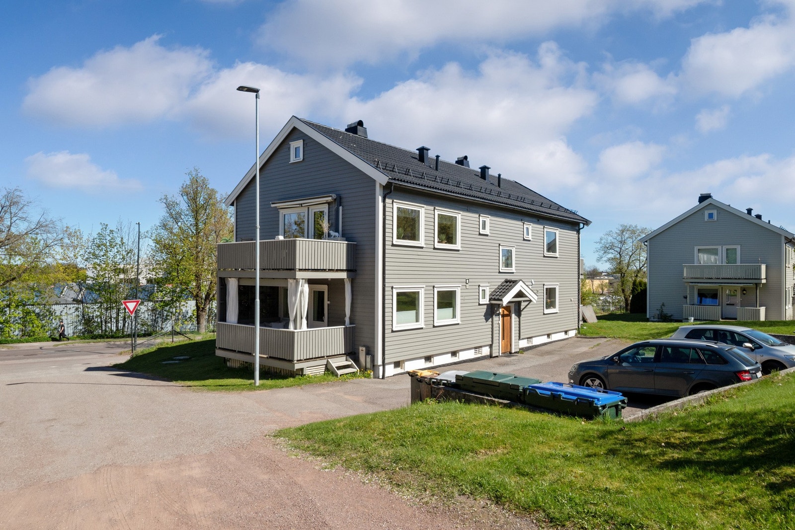 Dette er en lettholdt, gjennomgående og innbydende 2-roms andelsleilighet - perfekt for deg som er førstegangskjøper Galleribilde