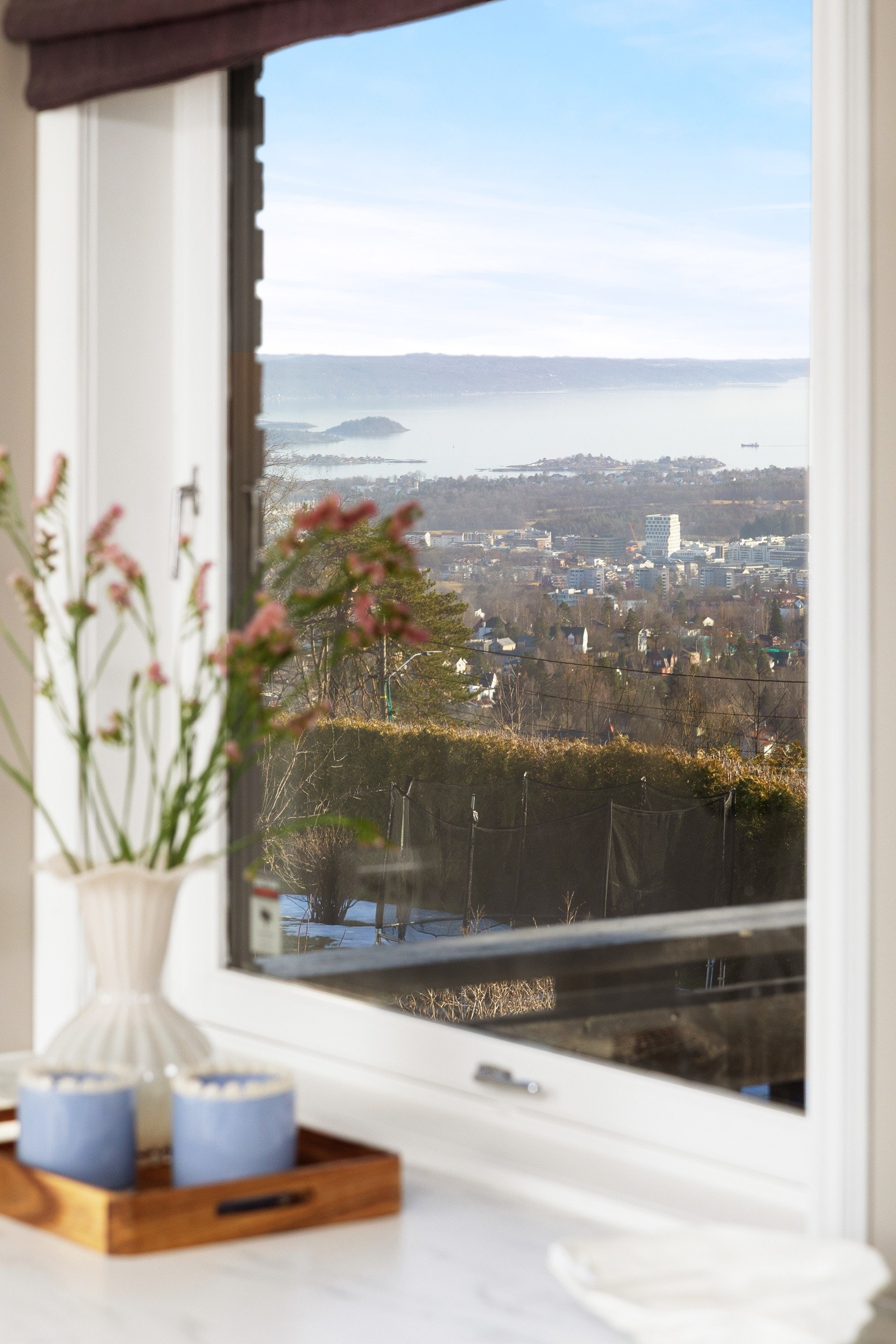 Morgensol og nydelig utiskt - det er flott utsikt fra de fleste rom Galleribilde