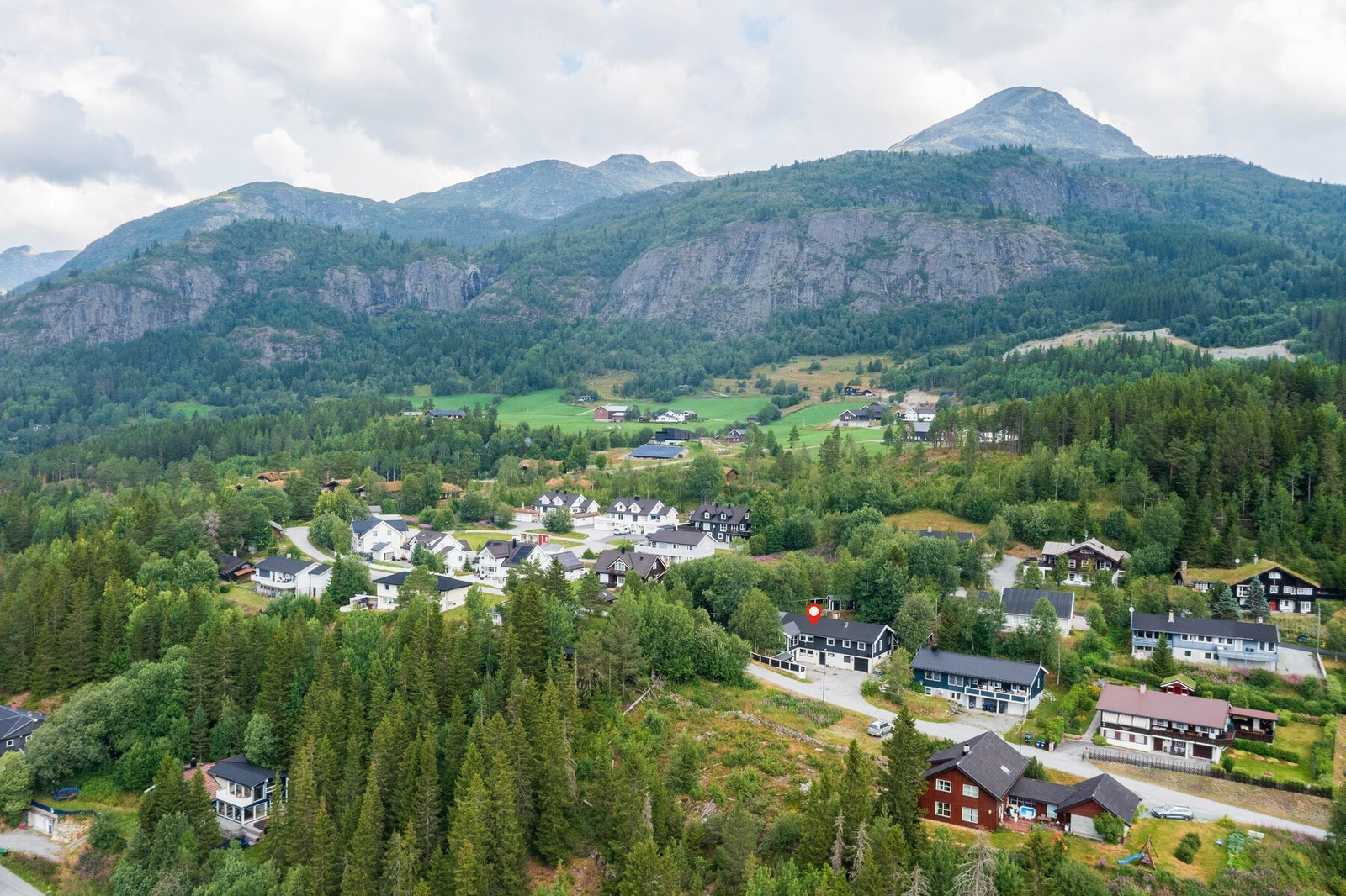 Attraktiv beliggenhet i sentrum av Hemsedal. Galleribilde