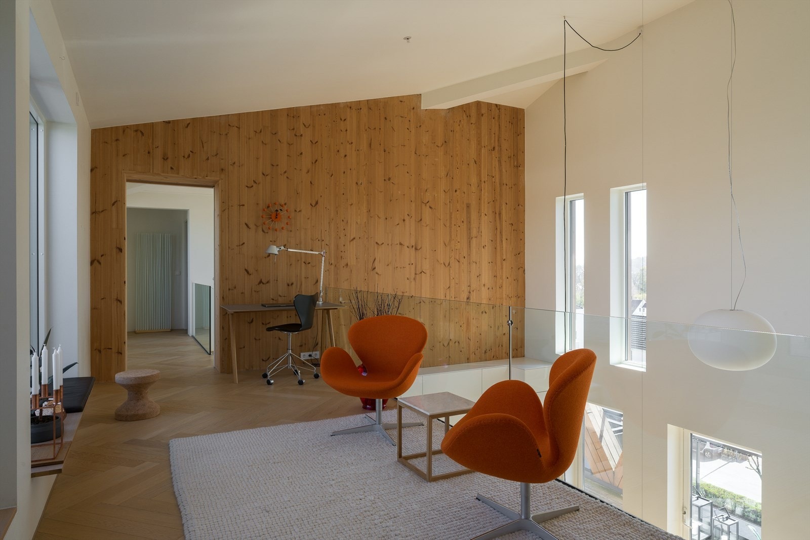 Hemsen har flere bruksmuligheter og egner seg godt som kontor. Galleribilde