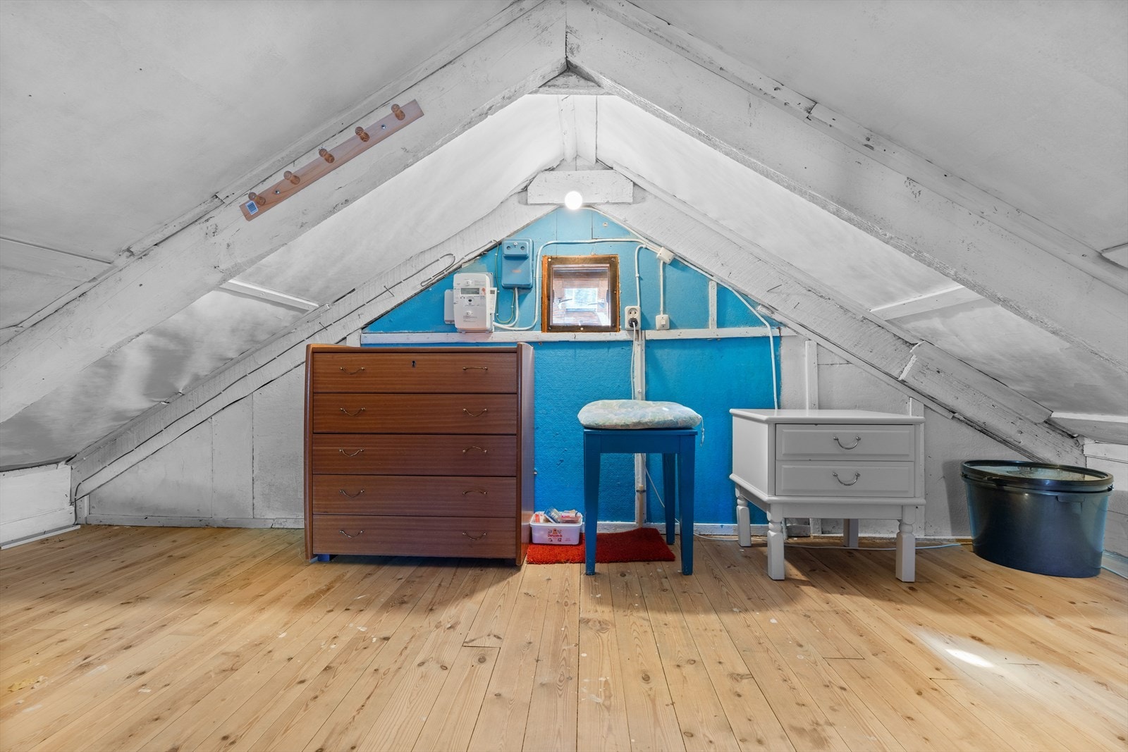 Loft - 130cm takhøyde til møne Galleribilde