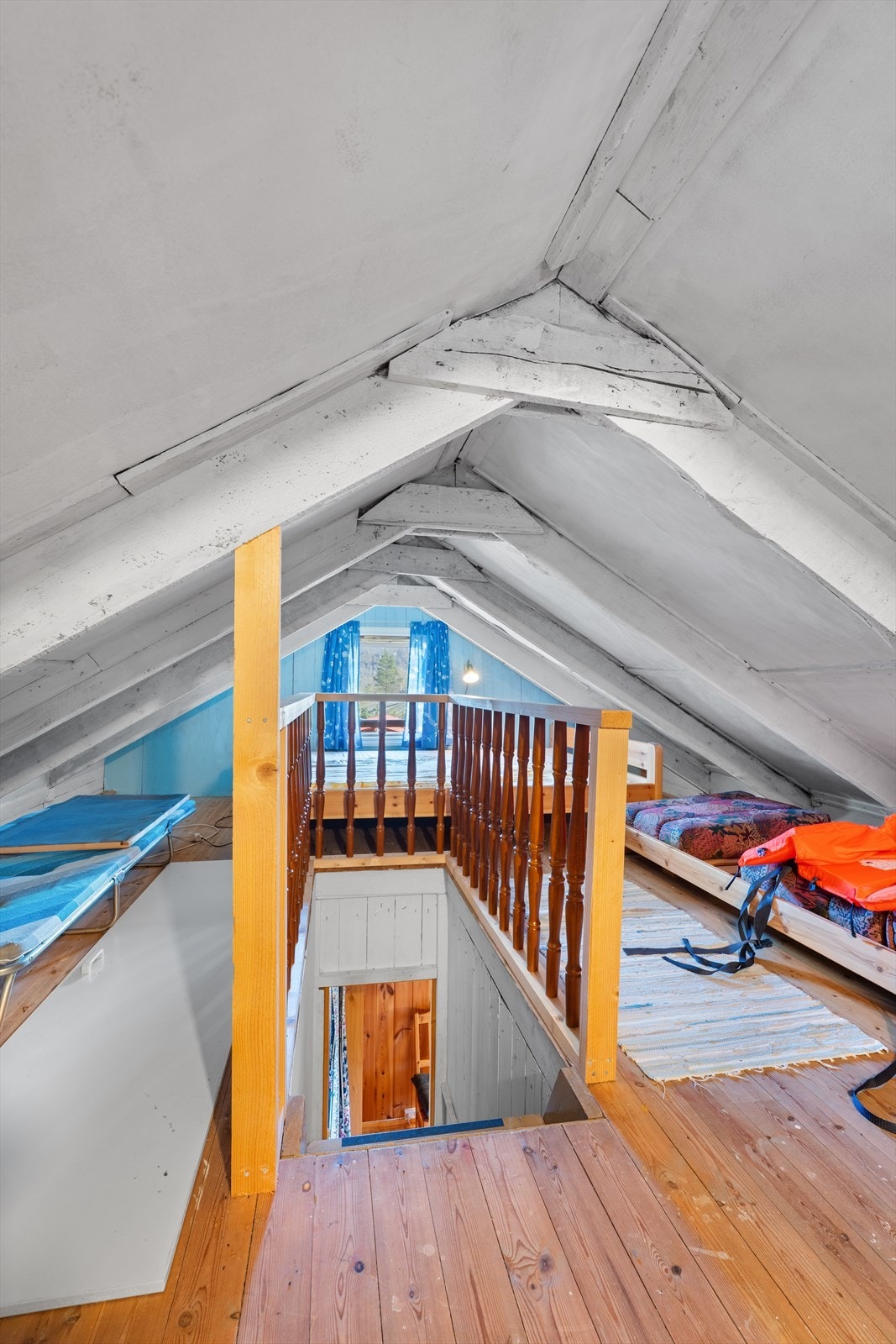 Loft - 130cm takhøyde til møne Galleribilde