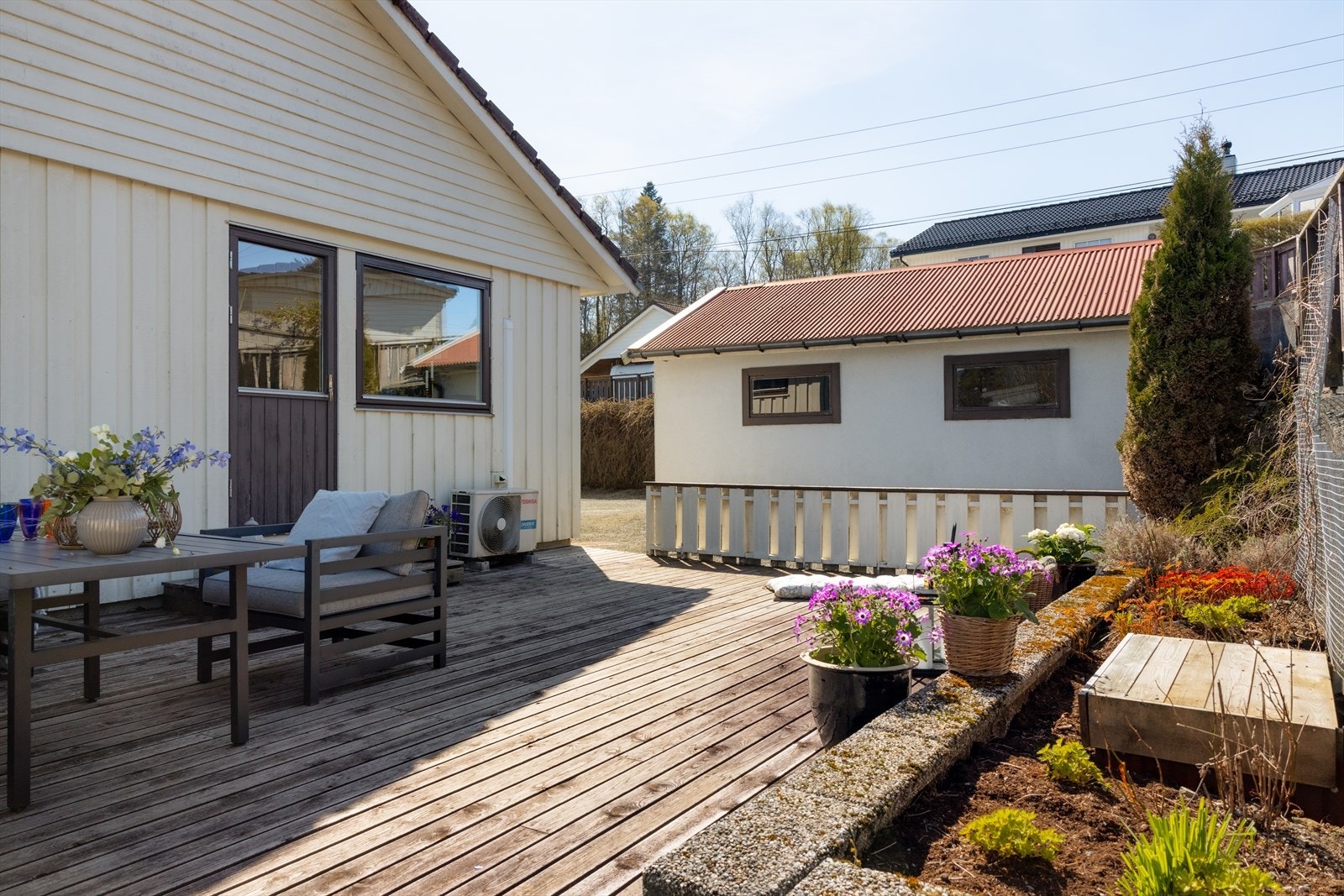 - Pent opparbeidet med bed - Galleribilde