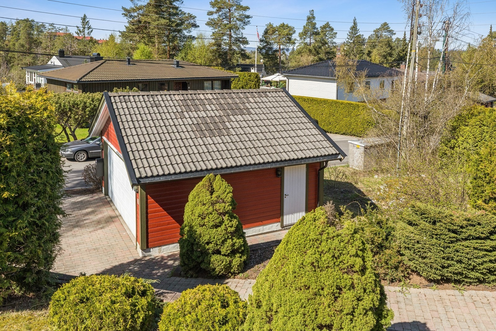 Garasjen er klargjort for montering av ladeboks til elbil. Galleribilde