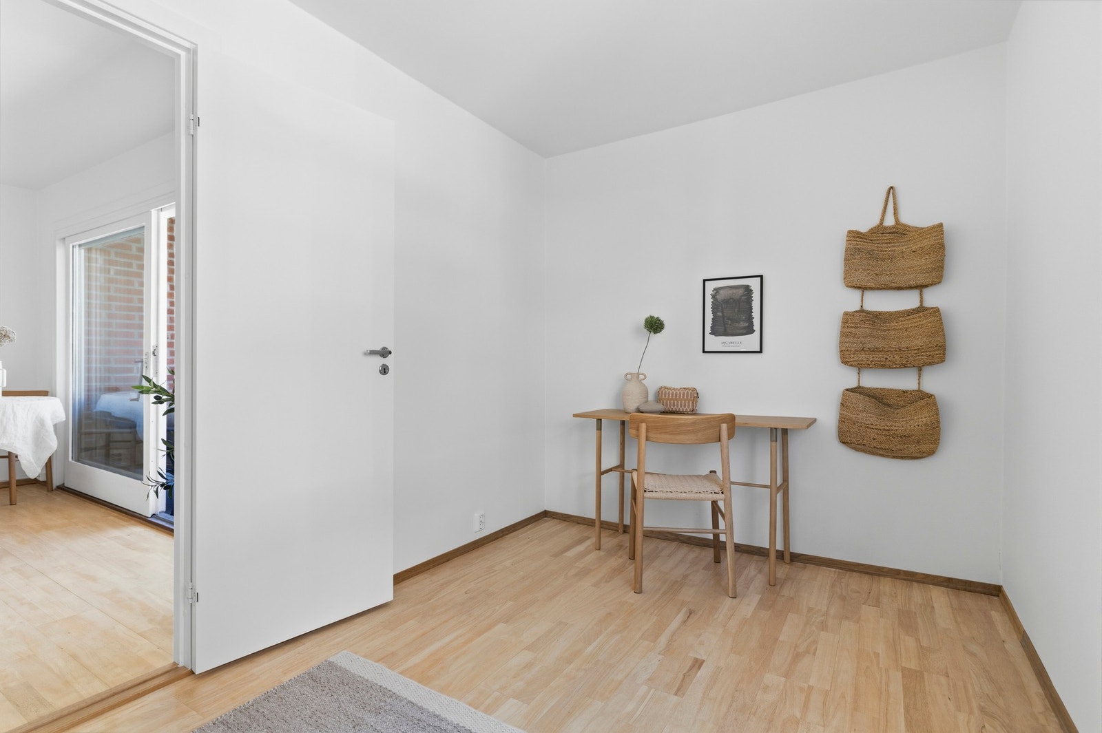 Her er det god plass til stor seng og garderobe Galleribilde