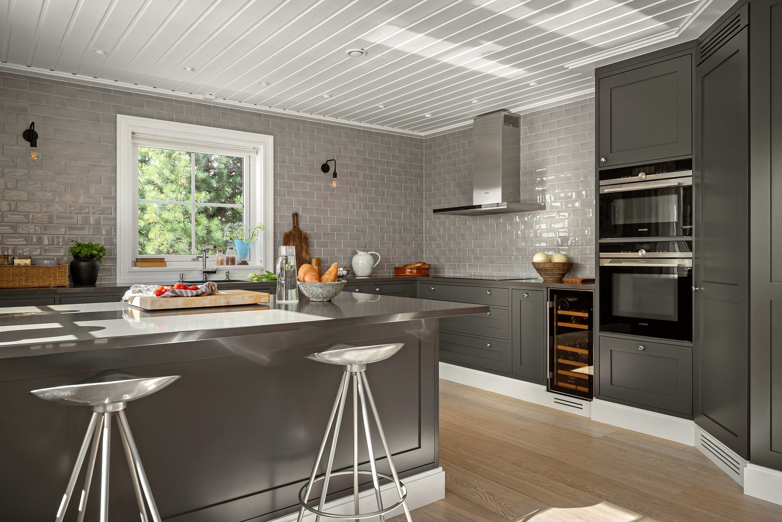 Integrert Siemens StudioLine stekeovn med micro og Siemens StudioLine stekeovn med damp Galleribilde