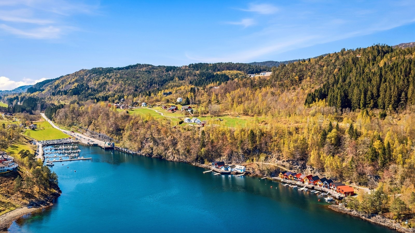 - Hatvik ferjekai ligger like ved - Galleribilde