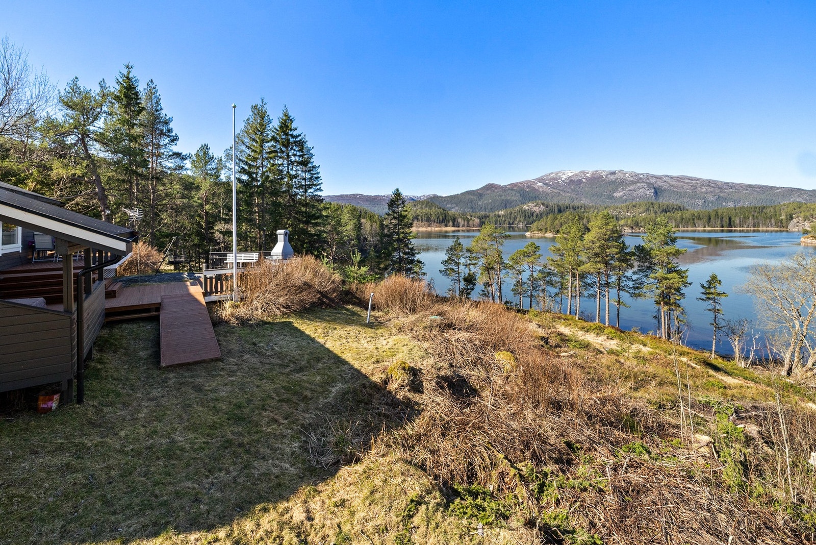 Fasade/tomt Galleribilde