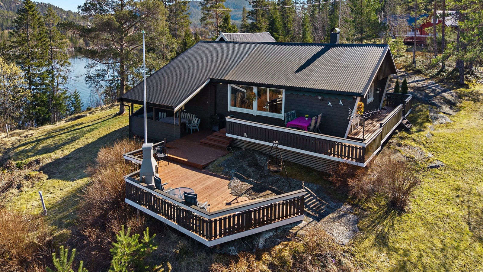 EiendomsMegler 1 v/Hans Kjetil Andreassen presenterer Bangsundbotn 220! (Foto: Martin Hågensen) Galleribilde