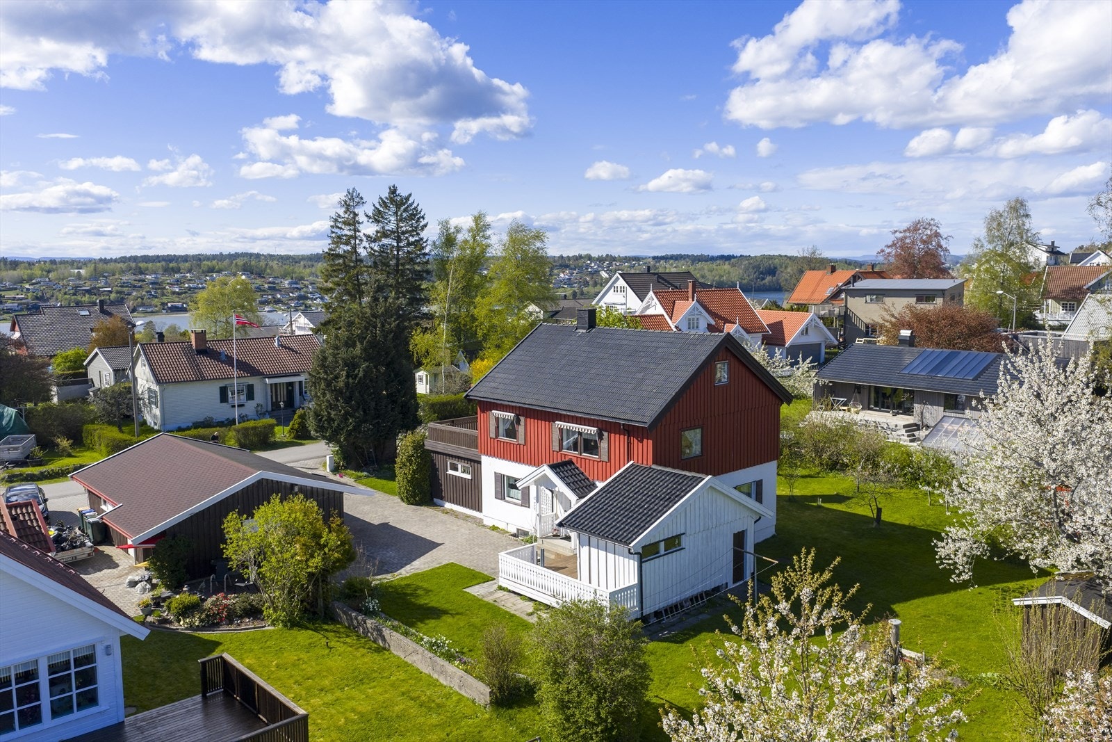 Området er rolig og fint for barnefamilier. Galleribilde