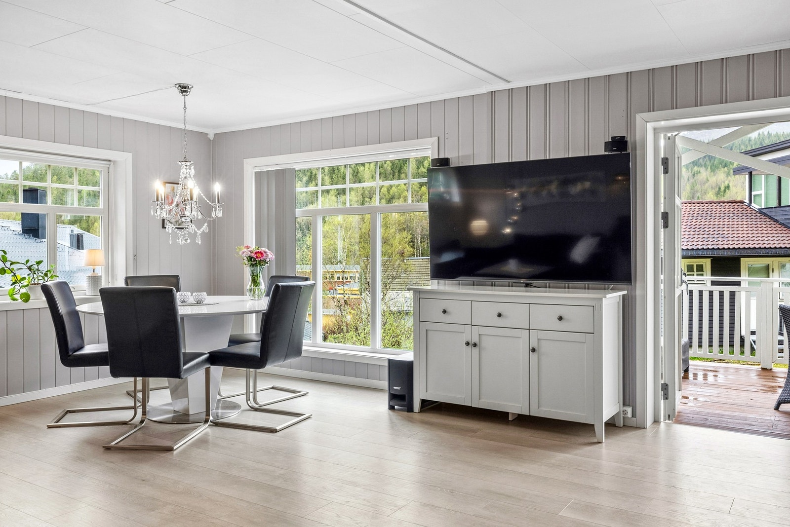 Velegnet sone for spisegruppe Galleribilde