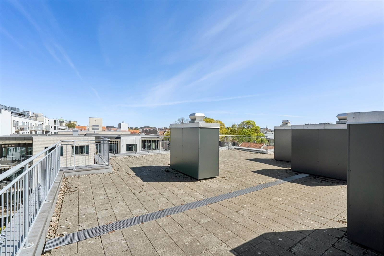 Her er det gode muligheter for å nyte solen dagen lang. Galleribilde