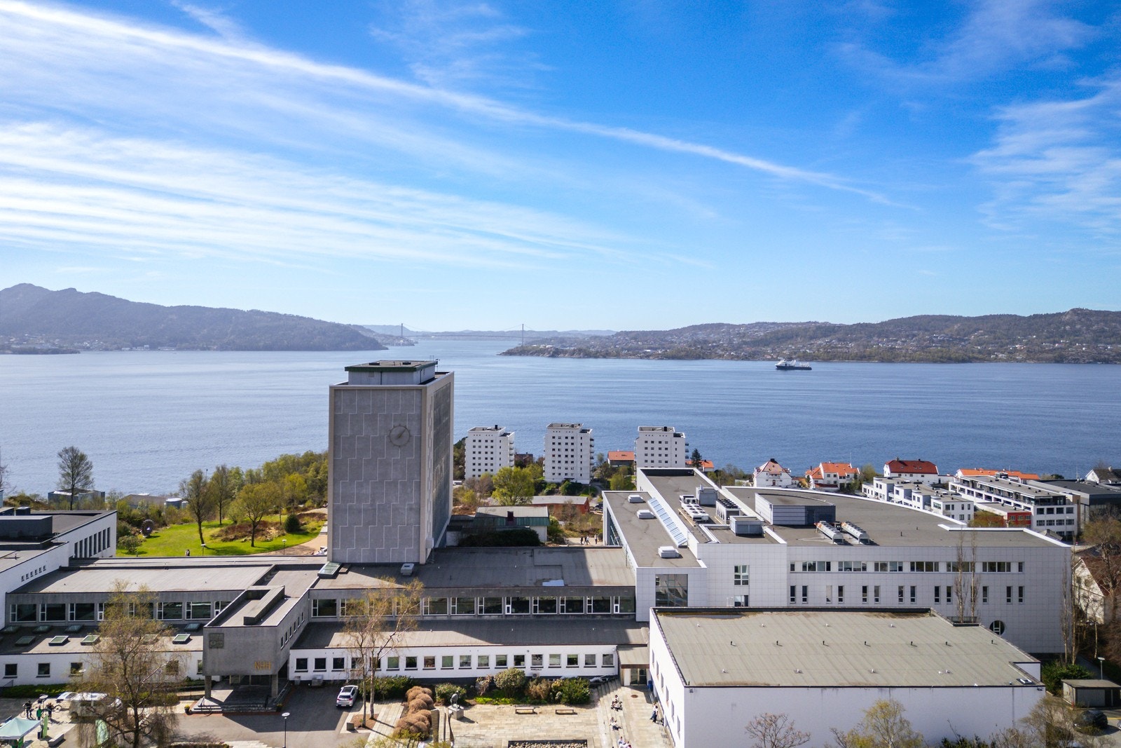 Like ved finner man blant annet Norges Handelshøyskole. Galleribilde