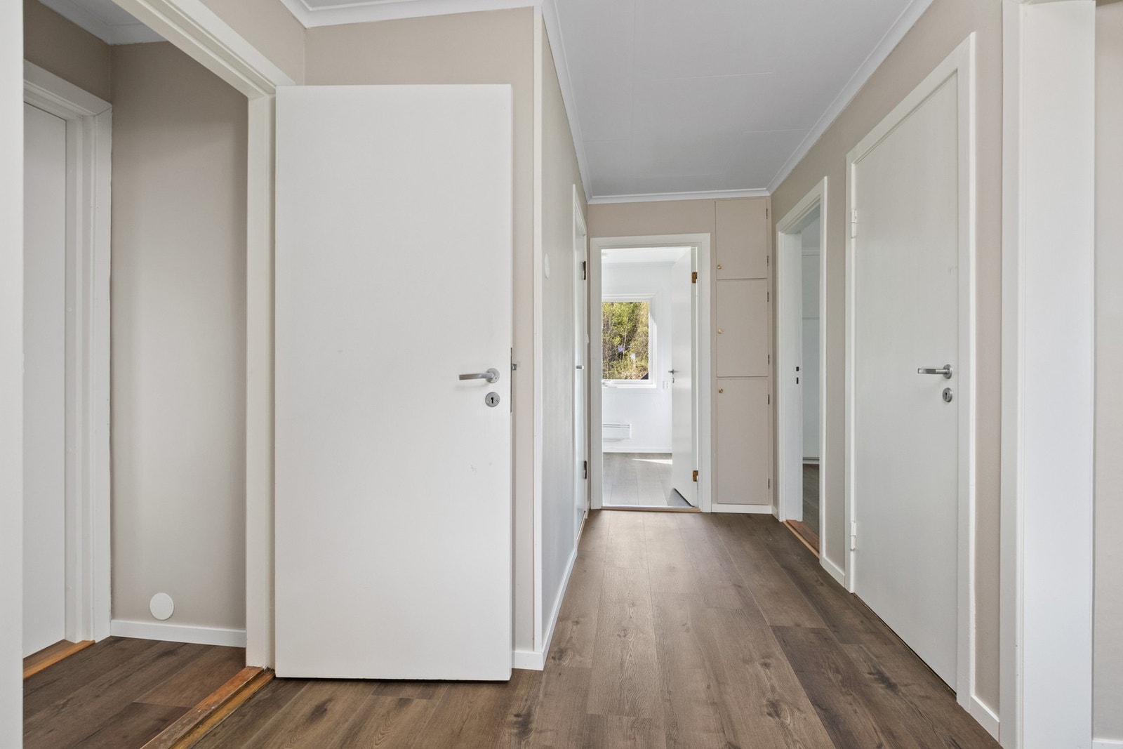 Praktisk entré og gang. Galleribilde