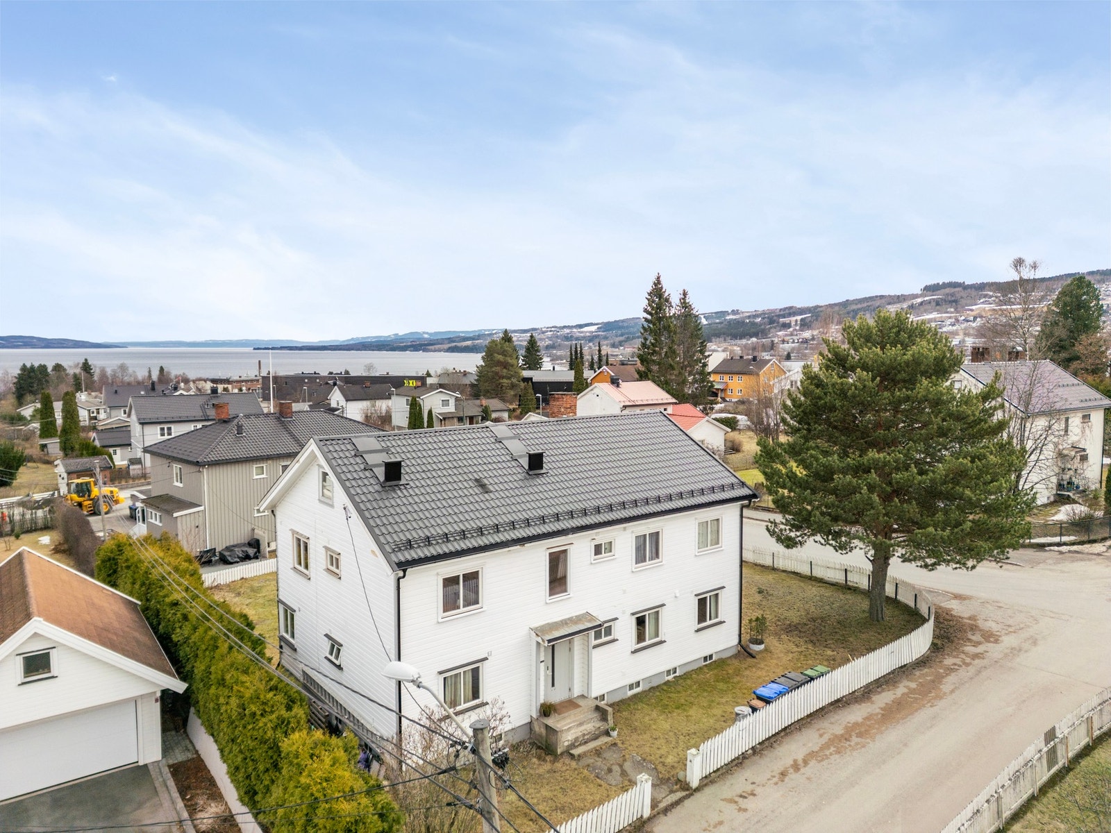 Tongjordet er et av de mest etterspurte boligområdene i Gjøvik - og Lundsgate 9 ligger svært attraktivt til nettopp her. Galleribilde