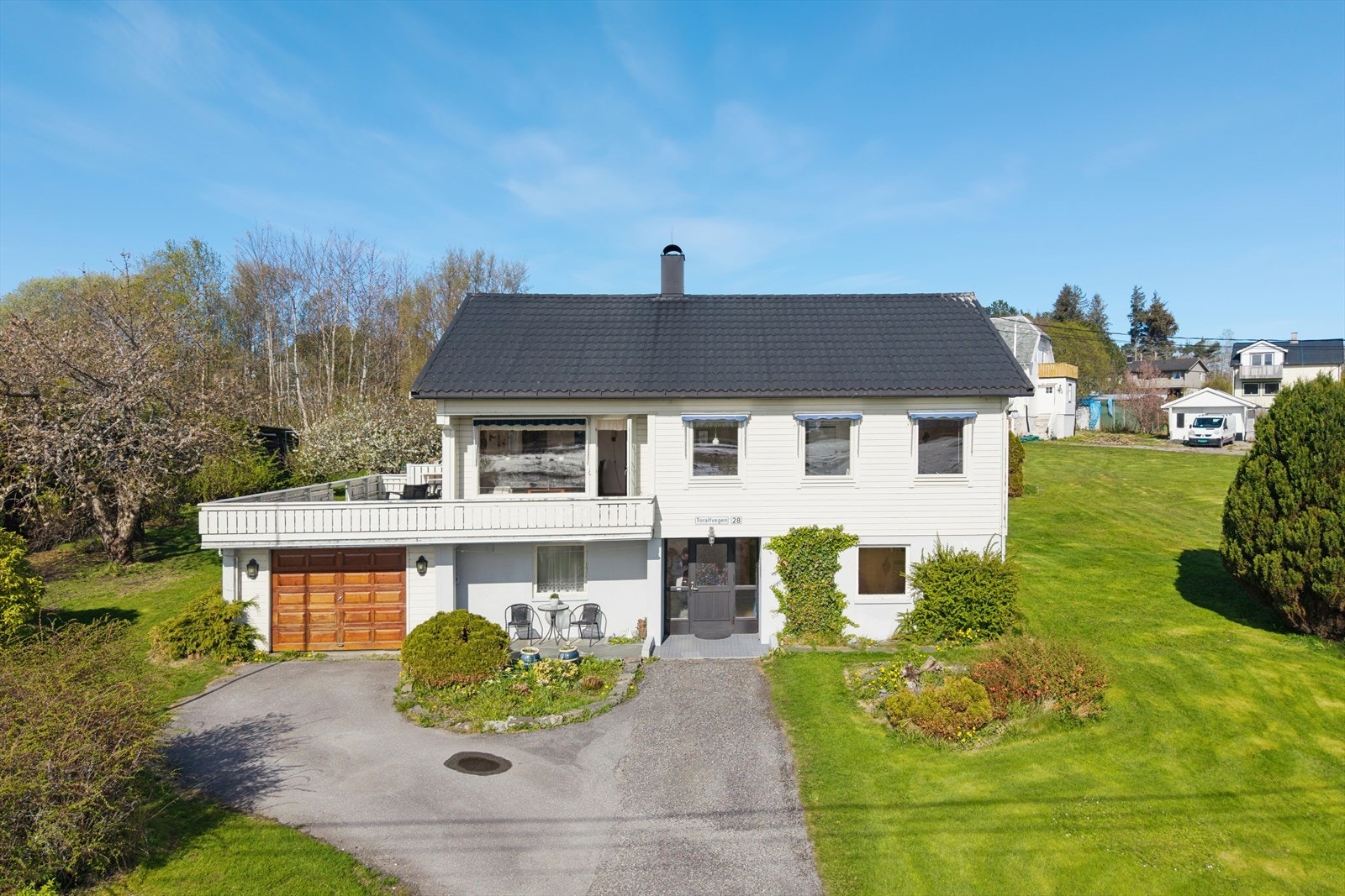 DNB Eiendom v/ Lennart Økland Tetlie har gleden av å presentere toralfvegen 28! Galleribilde