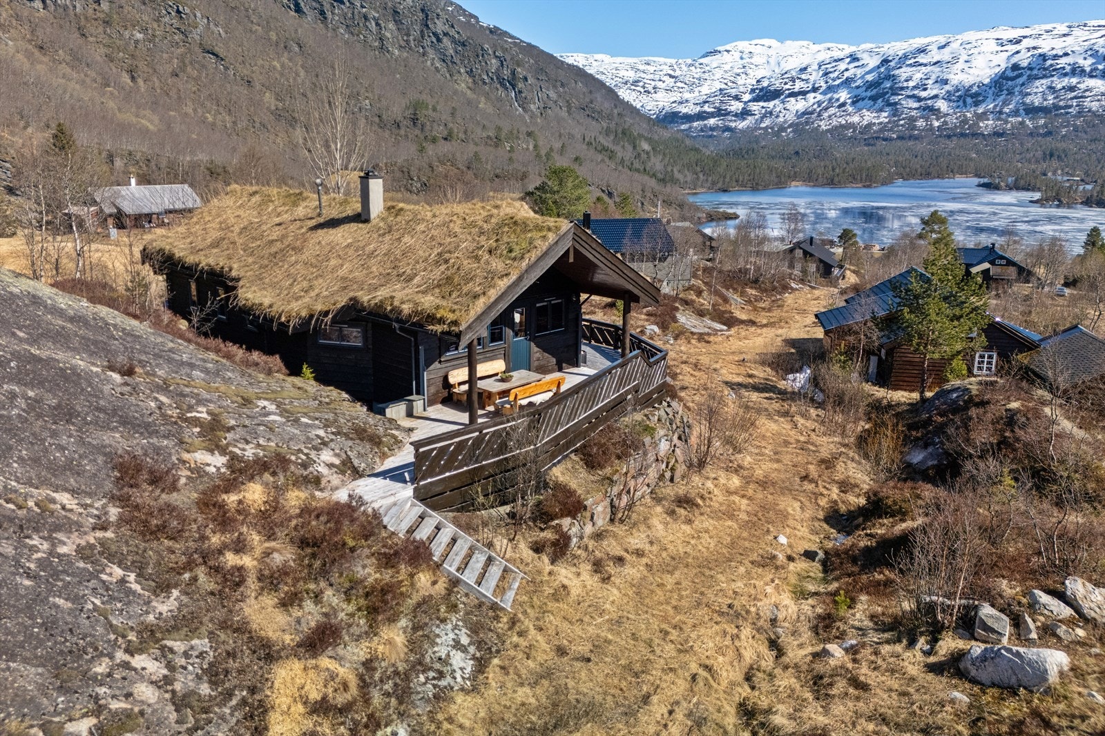 Svært gode solforhold med sol fra morgen til sen kveld - I dette området titter også solen frem i vintermånedene. Galleribilde