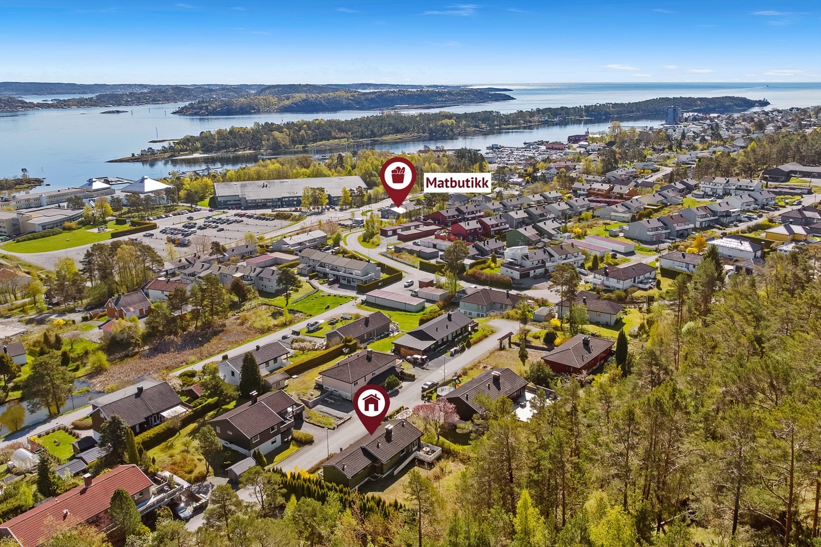 For øvrig er det svært kort gangavstand til dagligvare, Skjærgårdshallen og badeparken, lekeplasser mm. Galleribilde