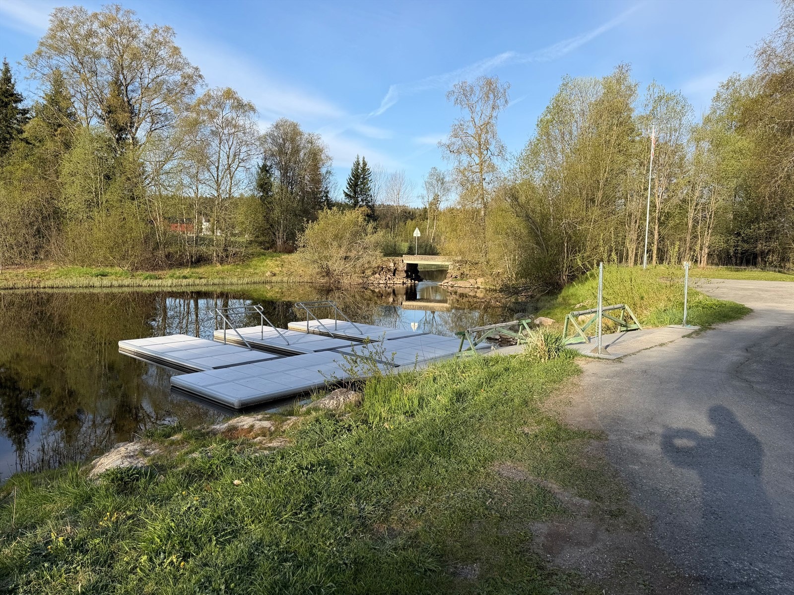 Padlesenteret ligger ved DIF banen, i kanalen mellom Ulvenvannet og Verkensvannet. Galleribilde