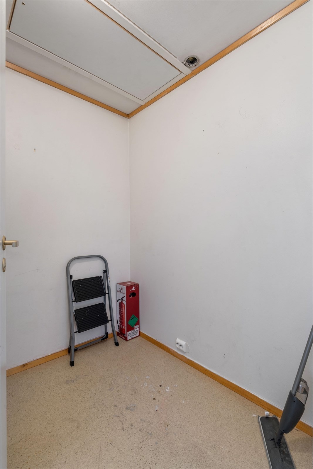 Innvendig bod. Galleribilde