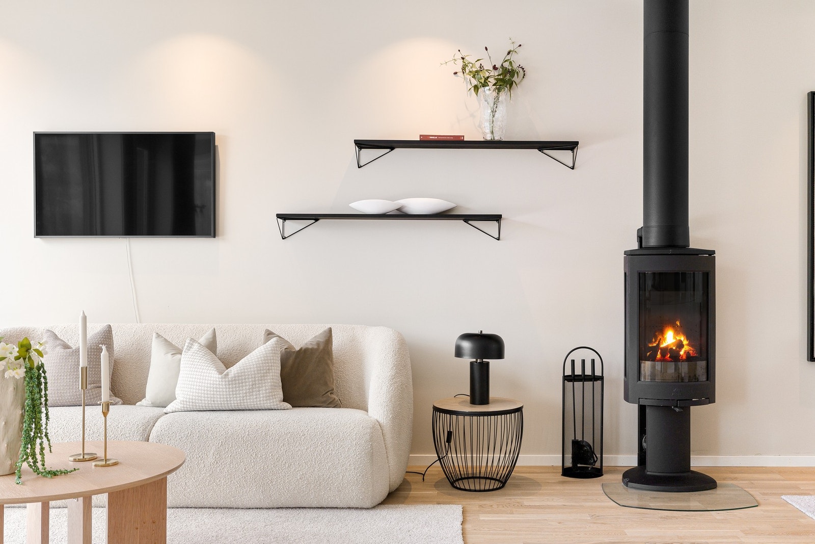 Det ligger fiberløsning inn til huset, som kan kobles på. Galleribilde