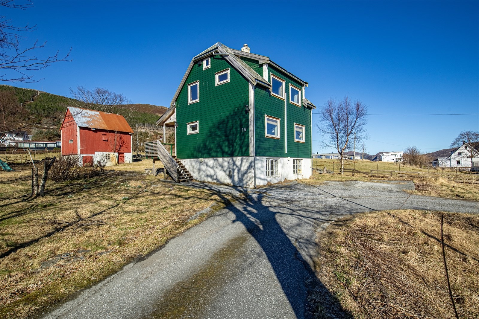 Asfalttert tilkomst Galleribilde