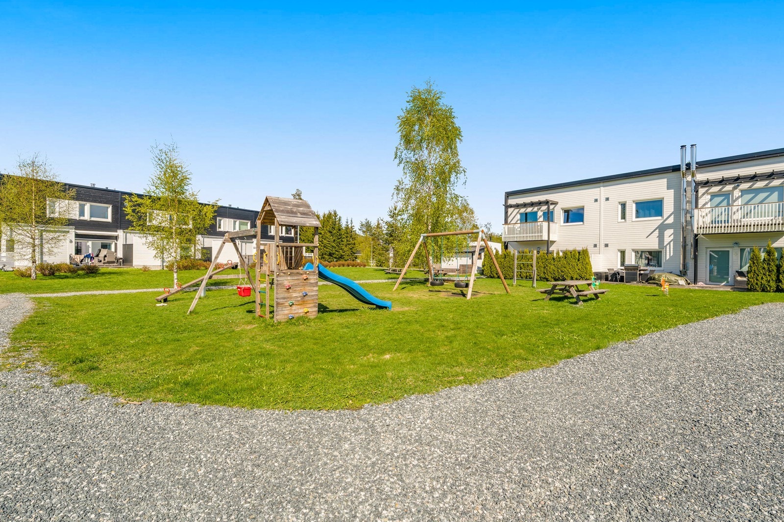 Fine fellesområdet med lekeplass. Galleribilde