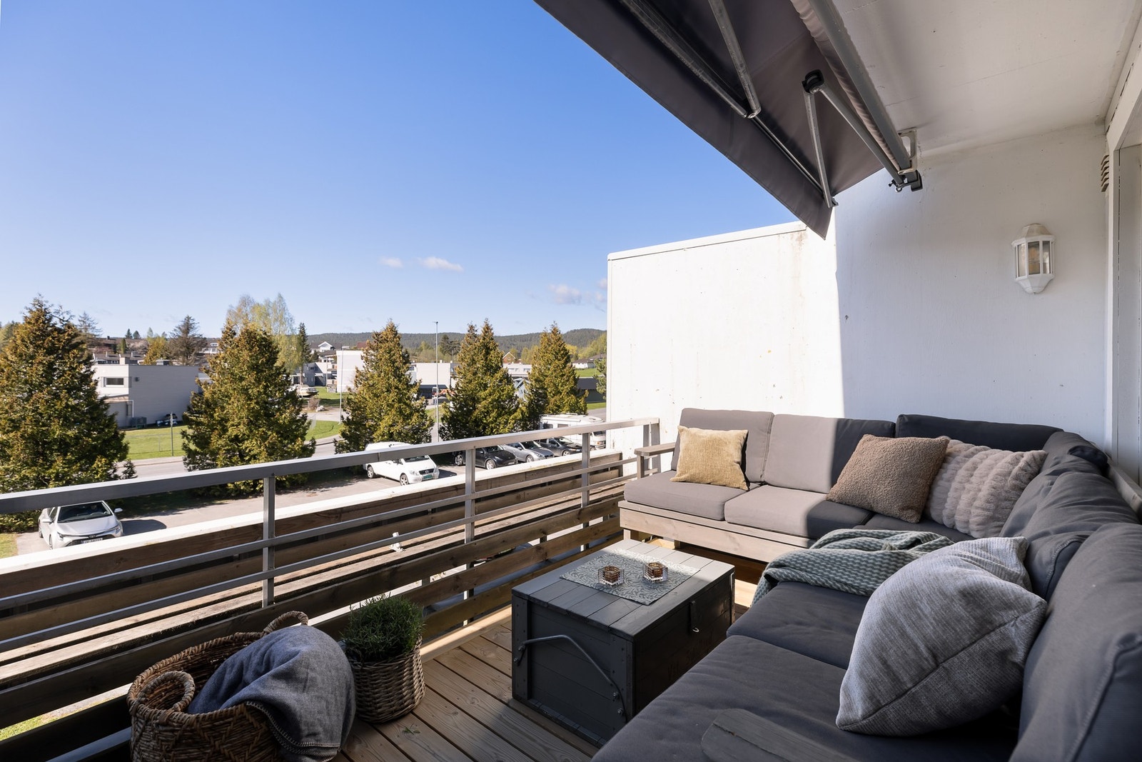 Leiligheten har en sørvestvendt balkong på ca. 9 m2. Galleribilde