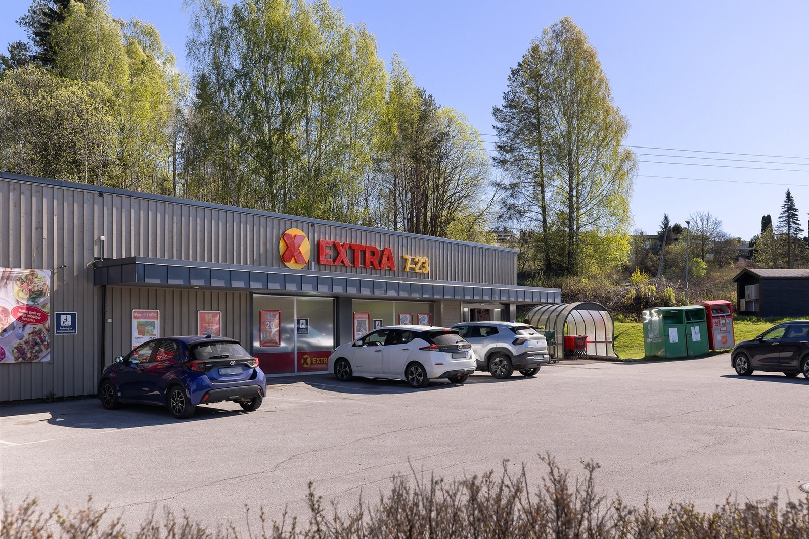 Coop Extra i umiddelbar nærhet (0.1 km). Galleribilde