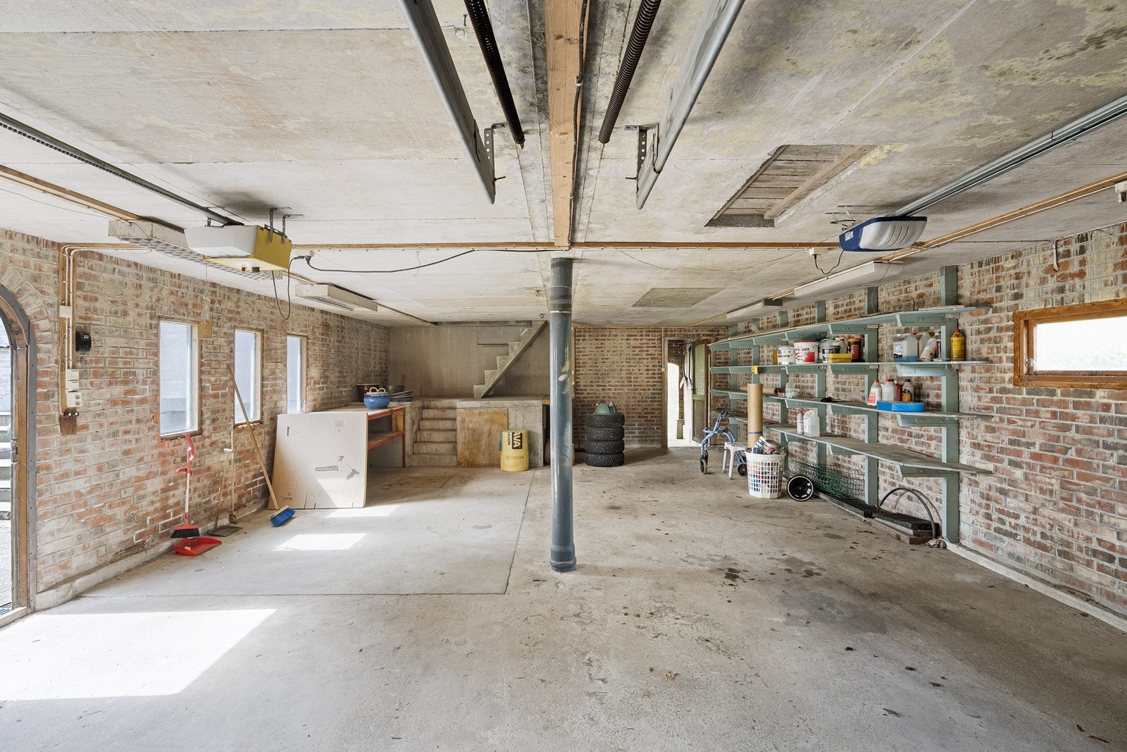 Dobbel garasje m/loft. Galleribilde