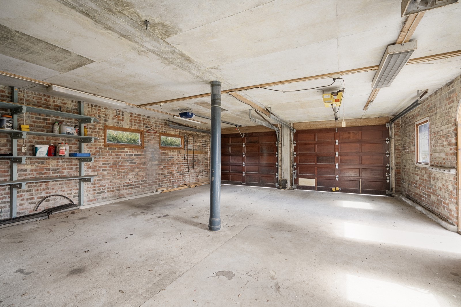 Dobbel garasje m/loft. Galleribilde