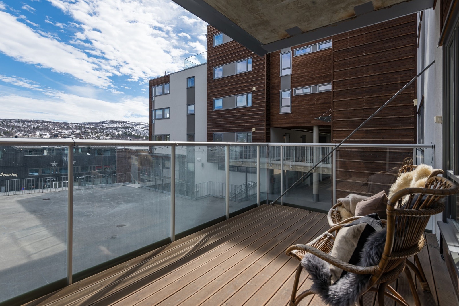 Balkongen er på ca. 12,5 kvm og er overbygget Galleribilde
