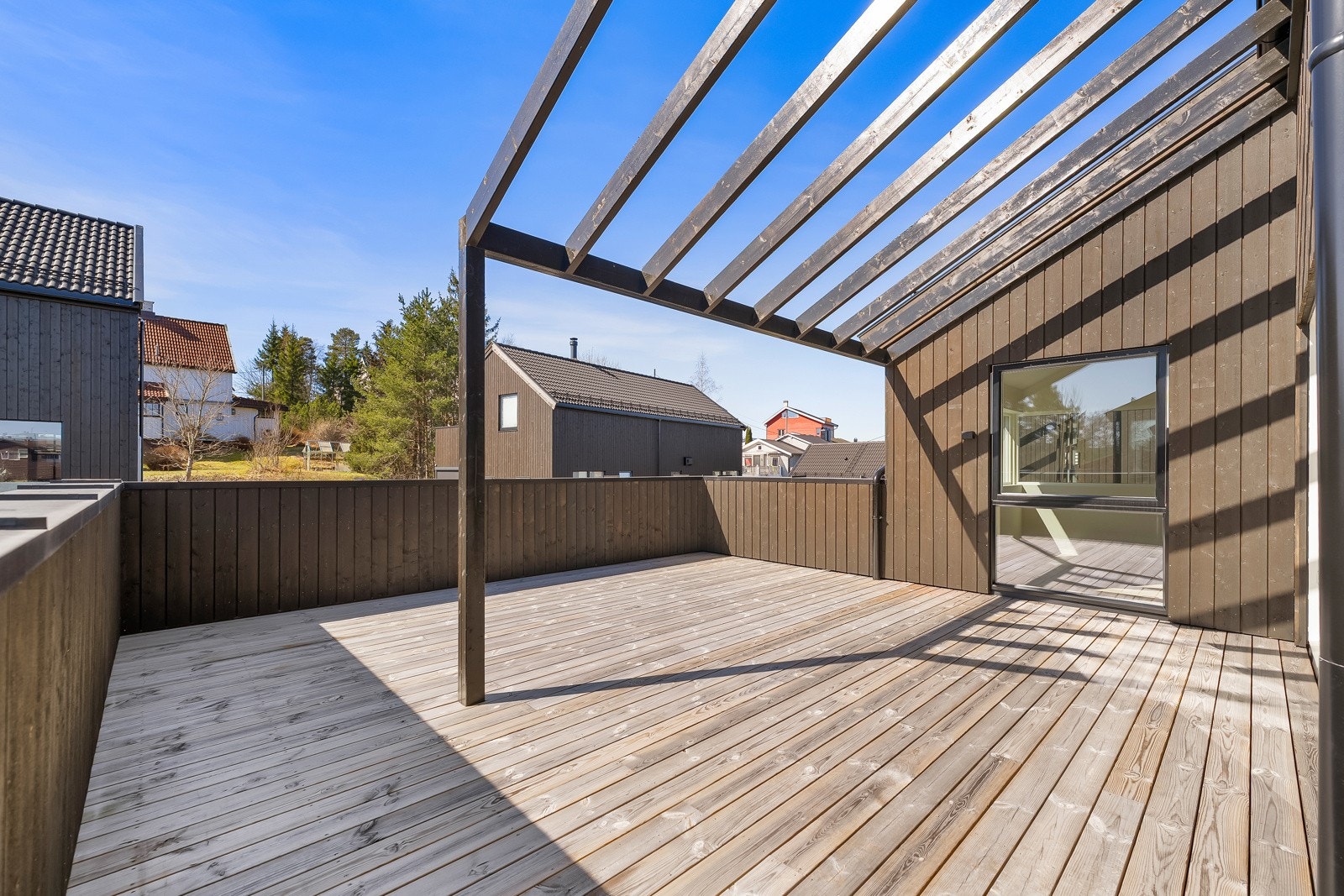 Direkte utgang fra stuen. Galleribilde