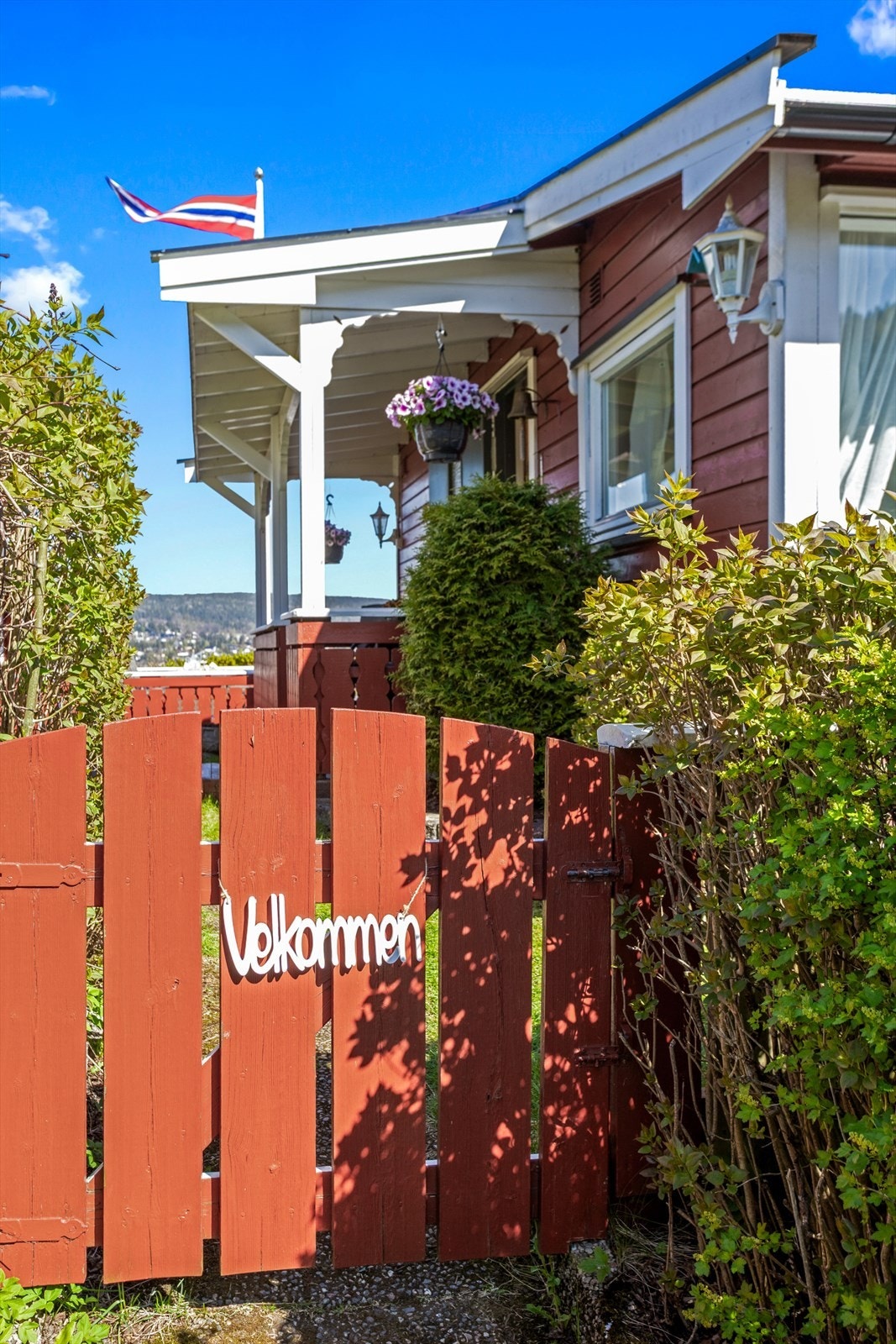 Velkommen inn til en innholdsrik hytteeiendom! Galleribilde
