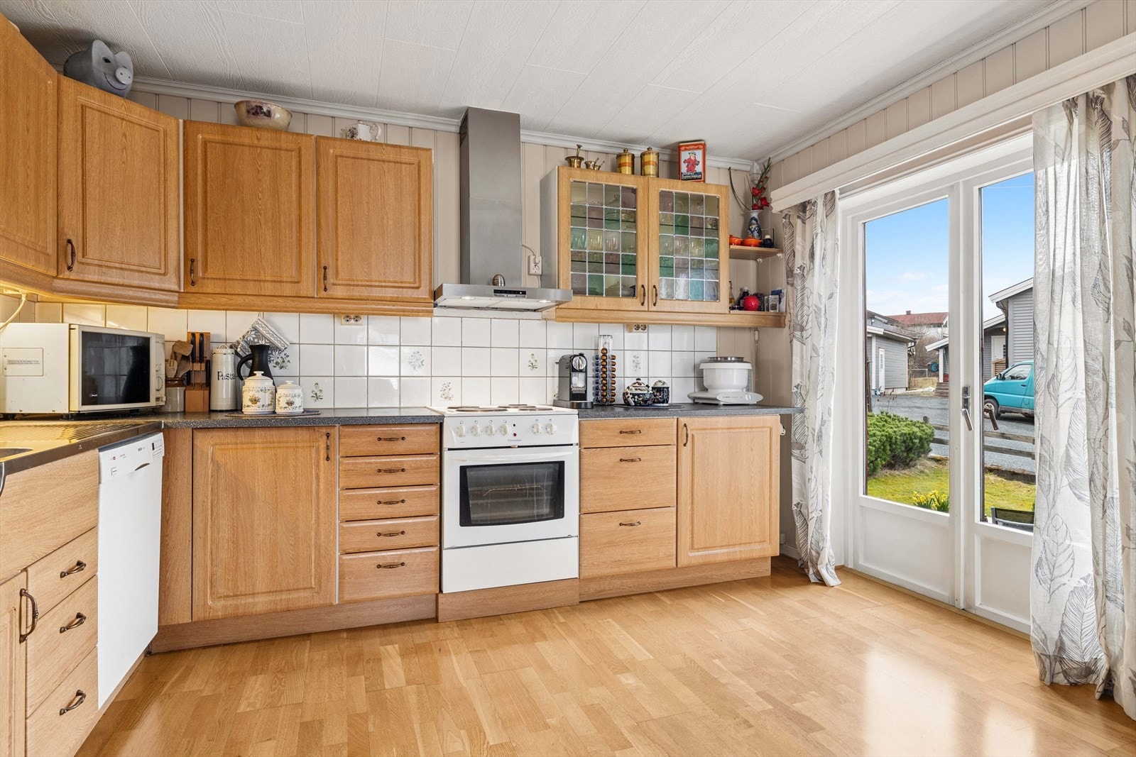 God skapplass med over- og underskap. Galleribilde