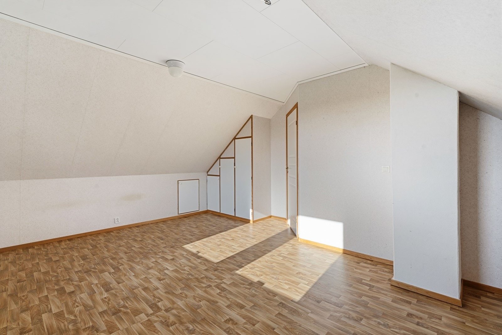 Det ene av to soverom i andre etasje. Galleribilde