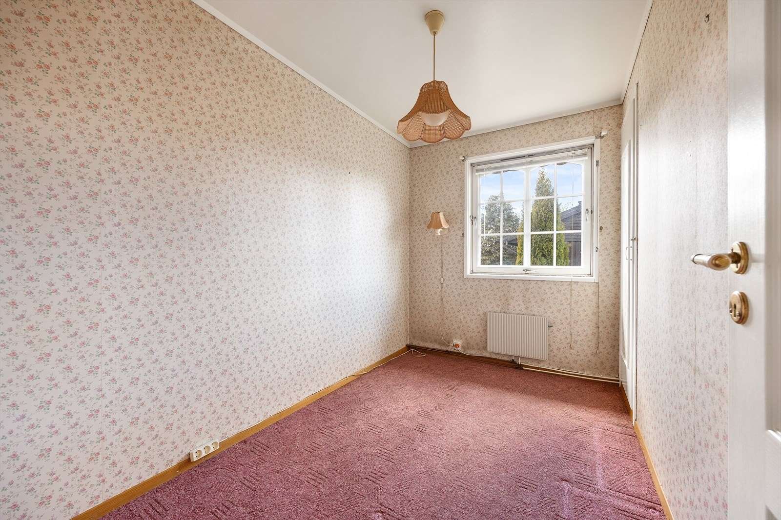 Det andre soverommet har også plass til seng og nattbord. Galleribilde