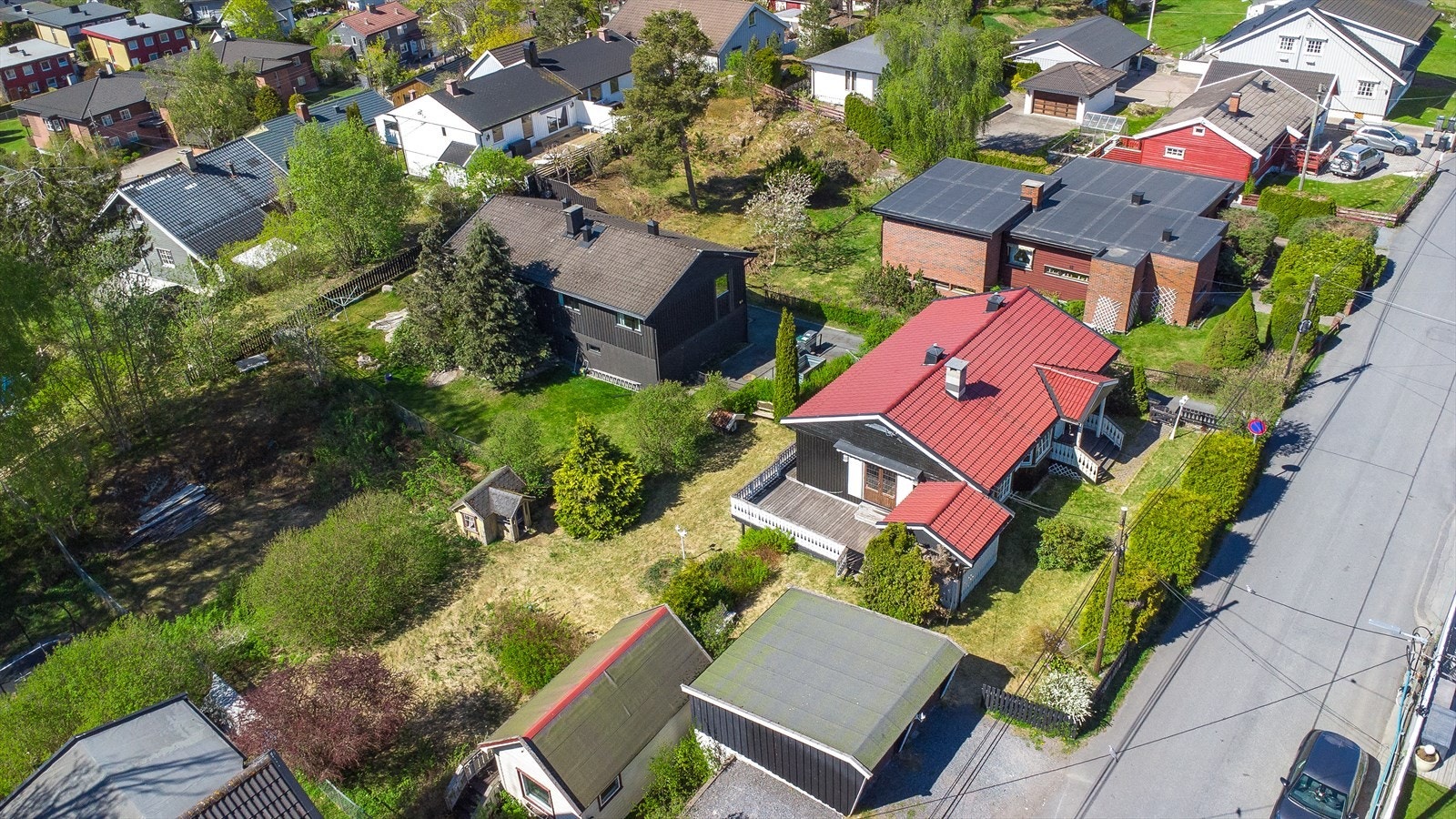 Eiendommen ligger i et familievennlig og trivelig nabolag på Høybråten. Galleribilde