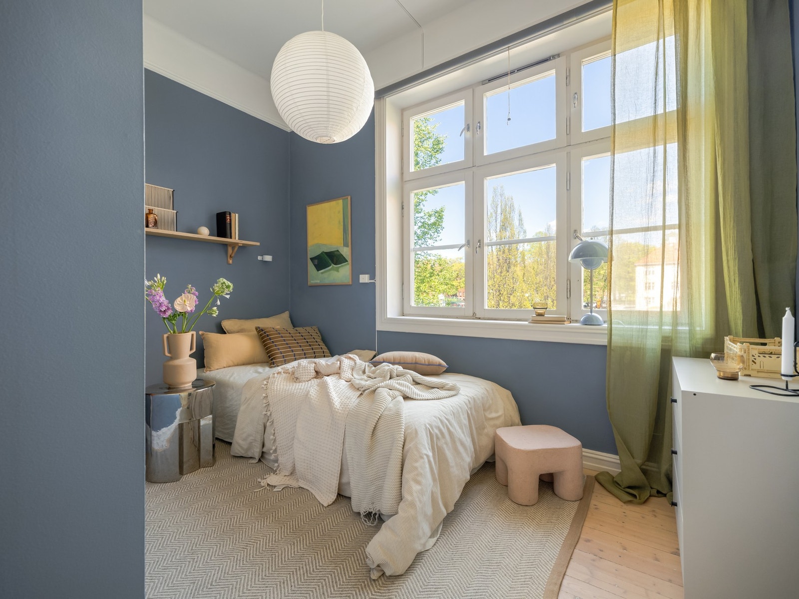 Det neste soverommet er også av fin størrelse, med plass til seng og nattbord. Galleribilde
