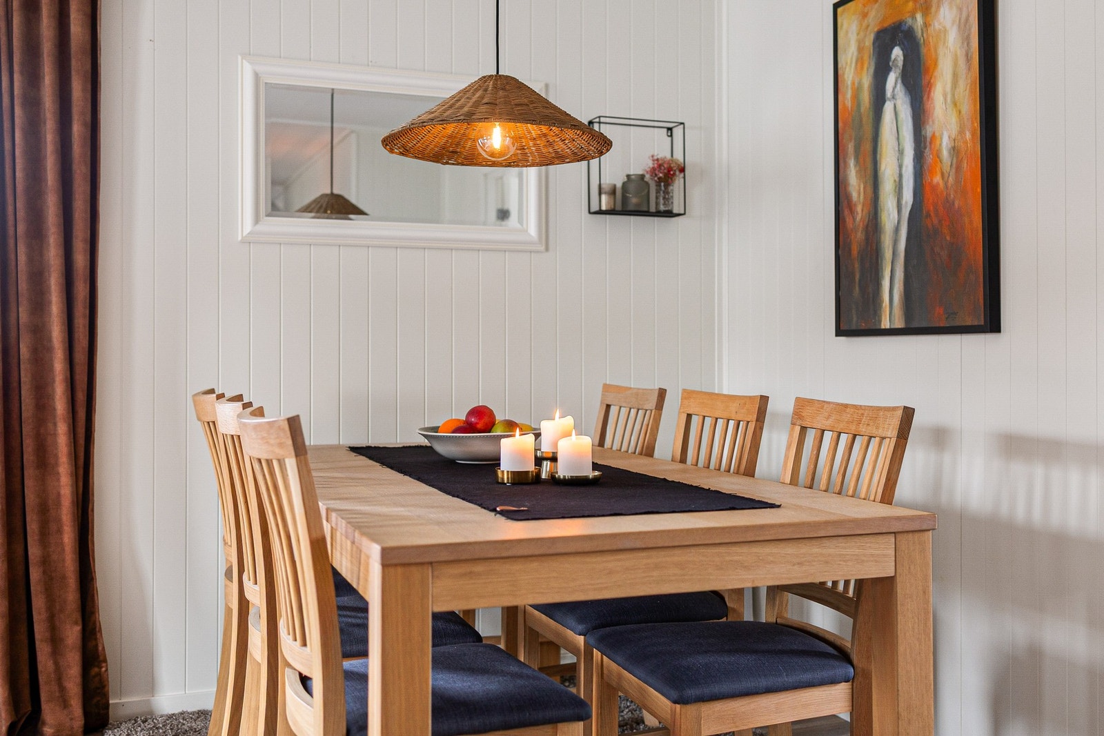 Her er det plass til å samle familien på middag Galleribilde
