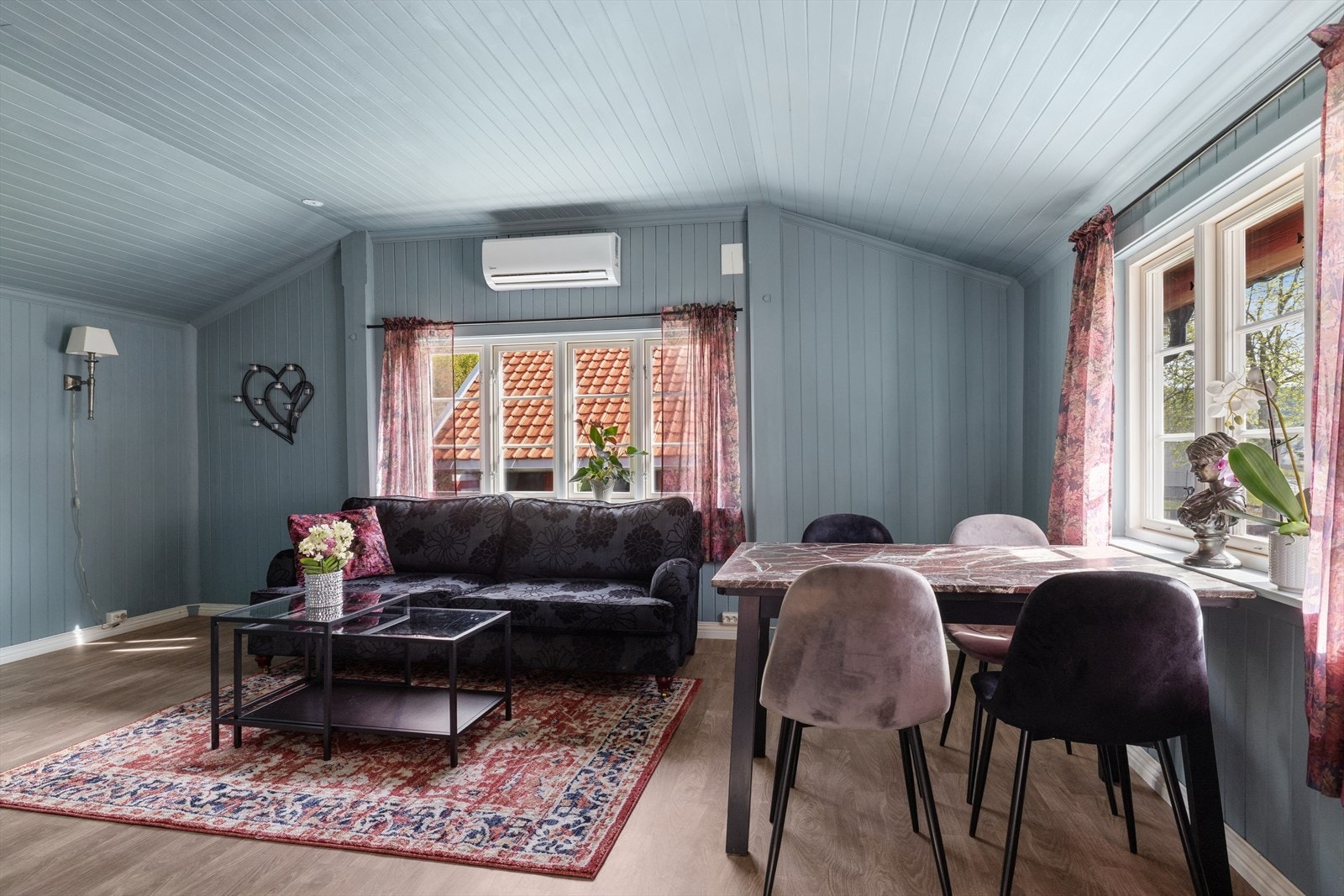 Stuen fremstår som innbydende og trivelig. Galleribilde