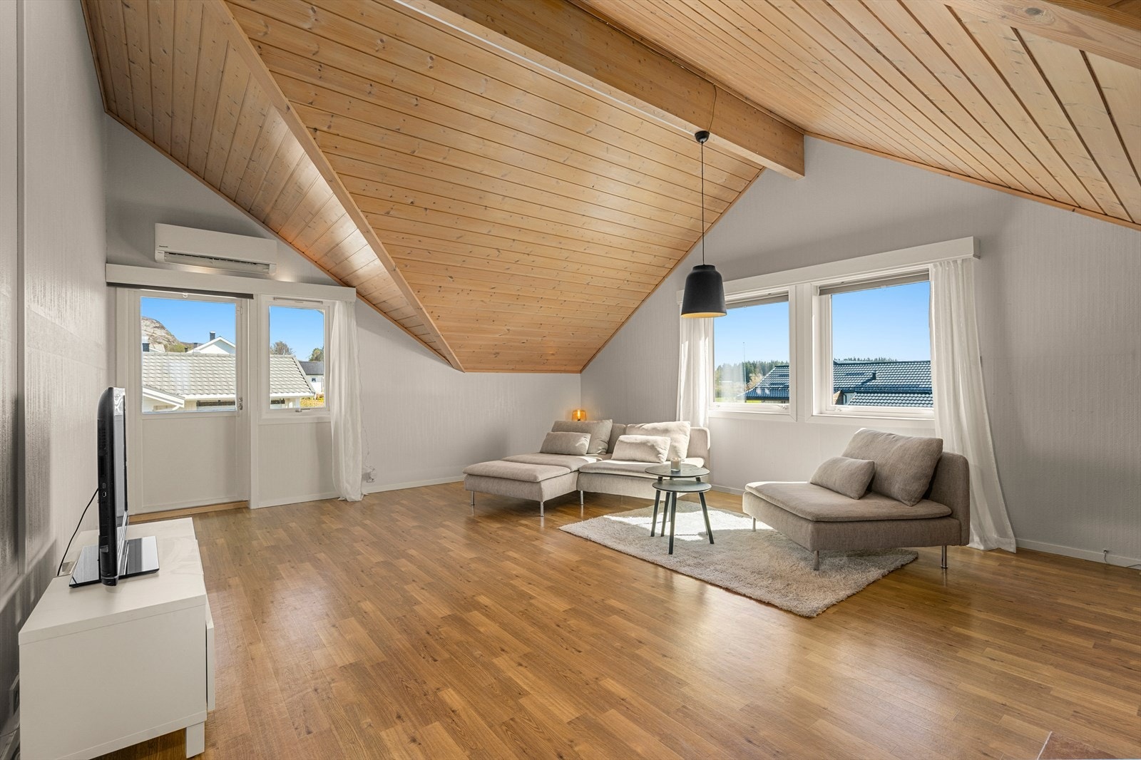 Loftstue Galleribilde