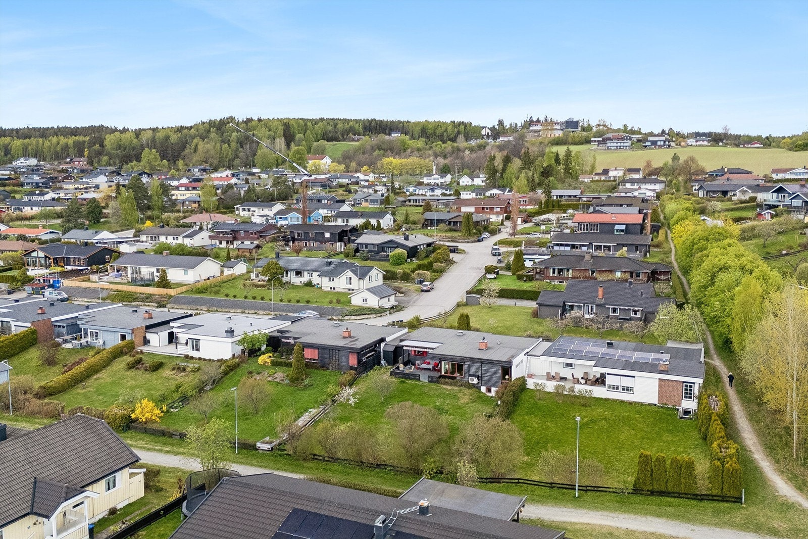 Et godt etablert og velholdt boligområde med kort vei til Furuberget. Galleribilde