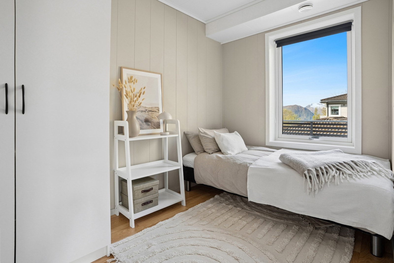 - Soverom 2 måler 6.4 m² - Galleribilde