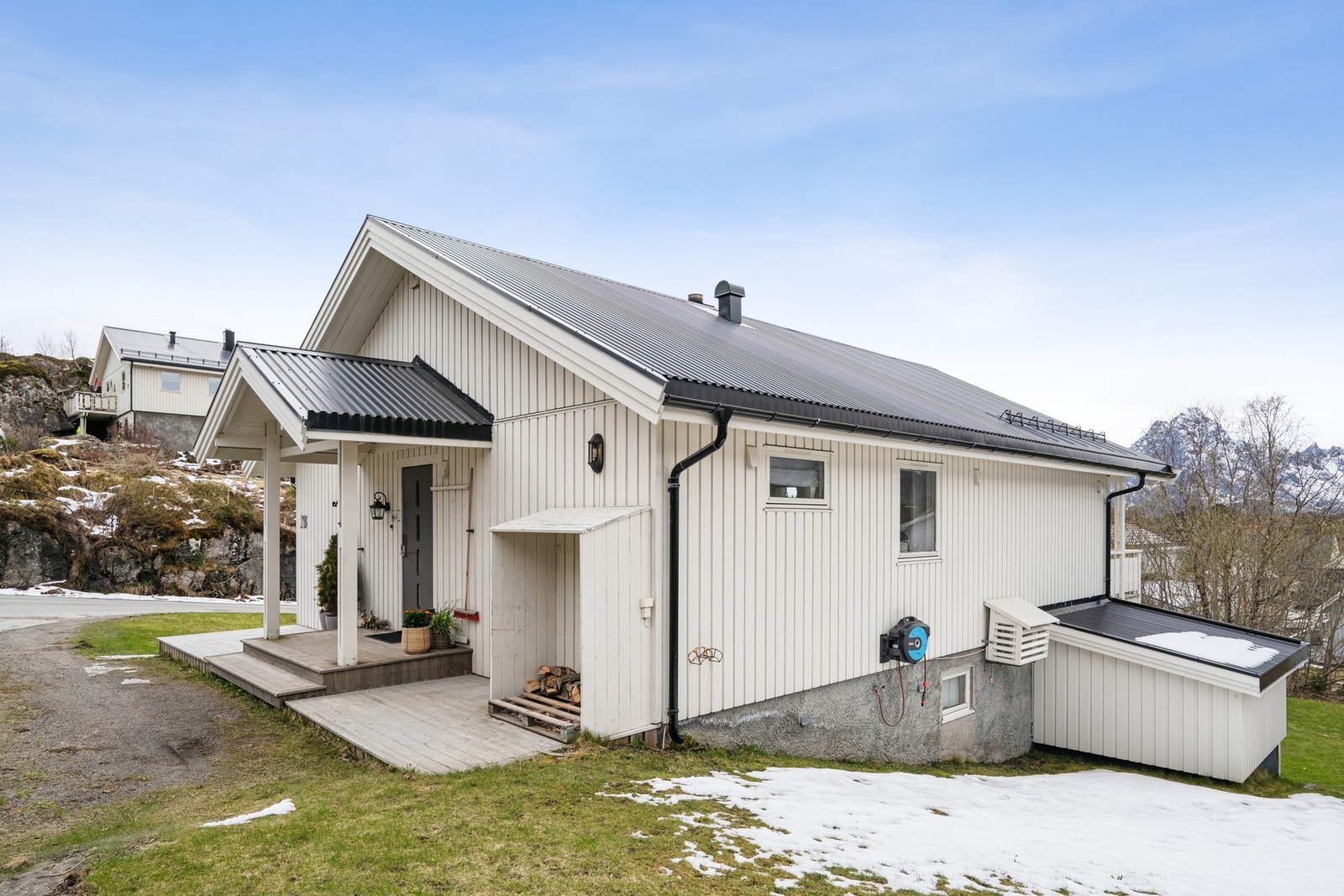 Boligen fremstår som velholdt og ligger i et barnevennlig område Galleribilde