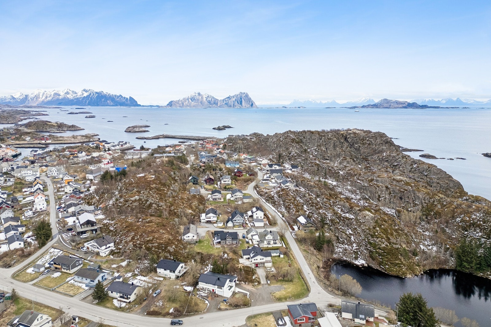 Last ned salgsoppgaven for utfyllende informasjon om eiendommen. Velkommen på en hyggelig visning! Galleribilde
