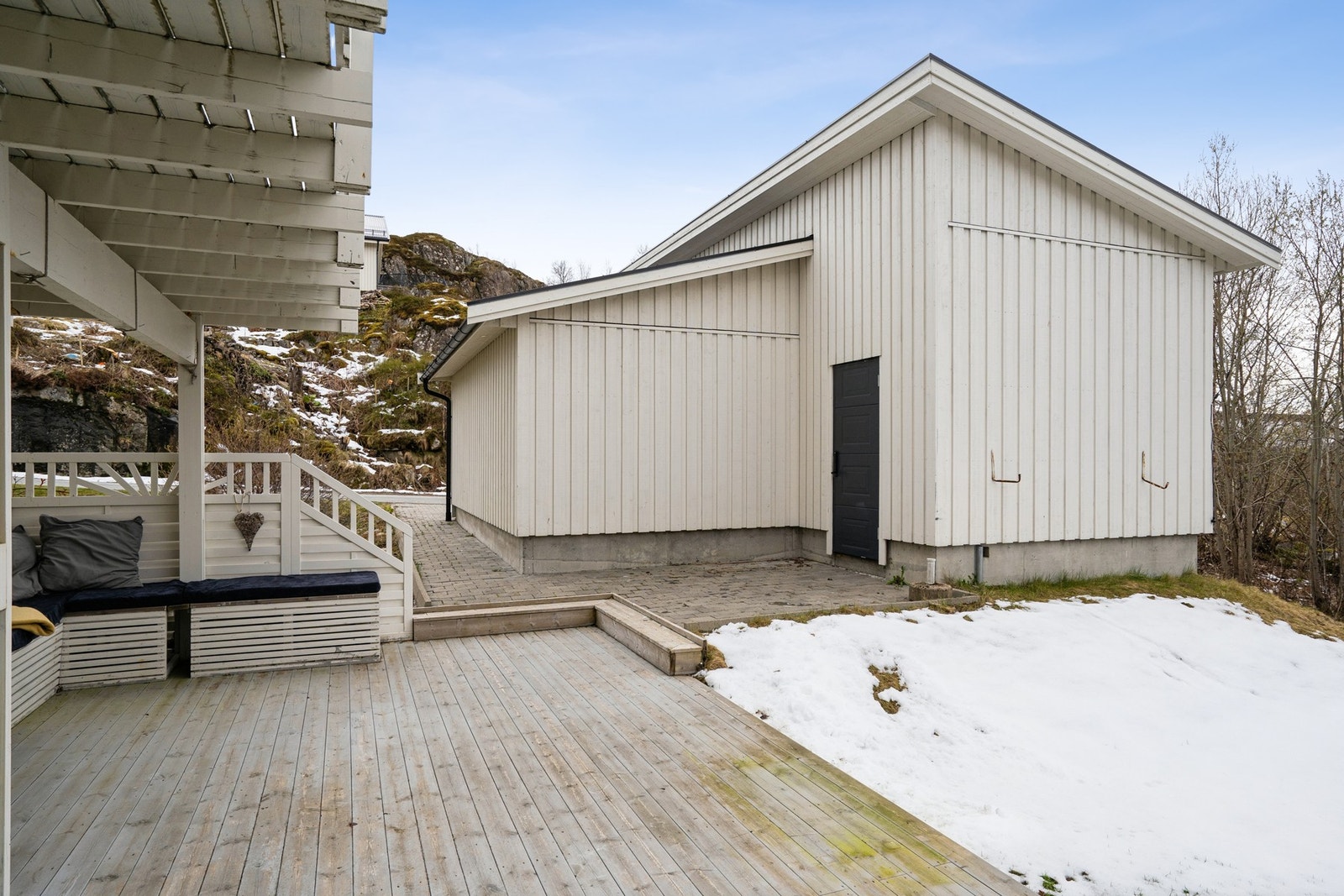 I 2020 er det satt opp en dobbelgarasje på ca. 46 kvm. Galleribilde